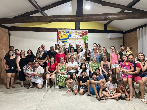 Família reunida no primeiro encontro
